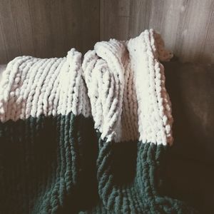 Chunky knit blanket